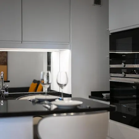 'la Du Casino' Plein Centre, Acces *