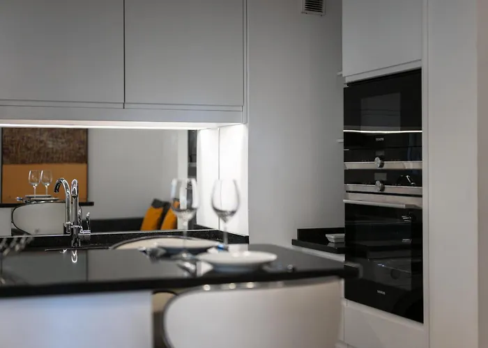 'la Du Casino' Plein Centre, Acces *